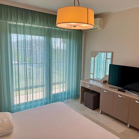Sophia 3 Luxury Apartments Mamaia Oda fotoğraf